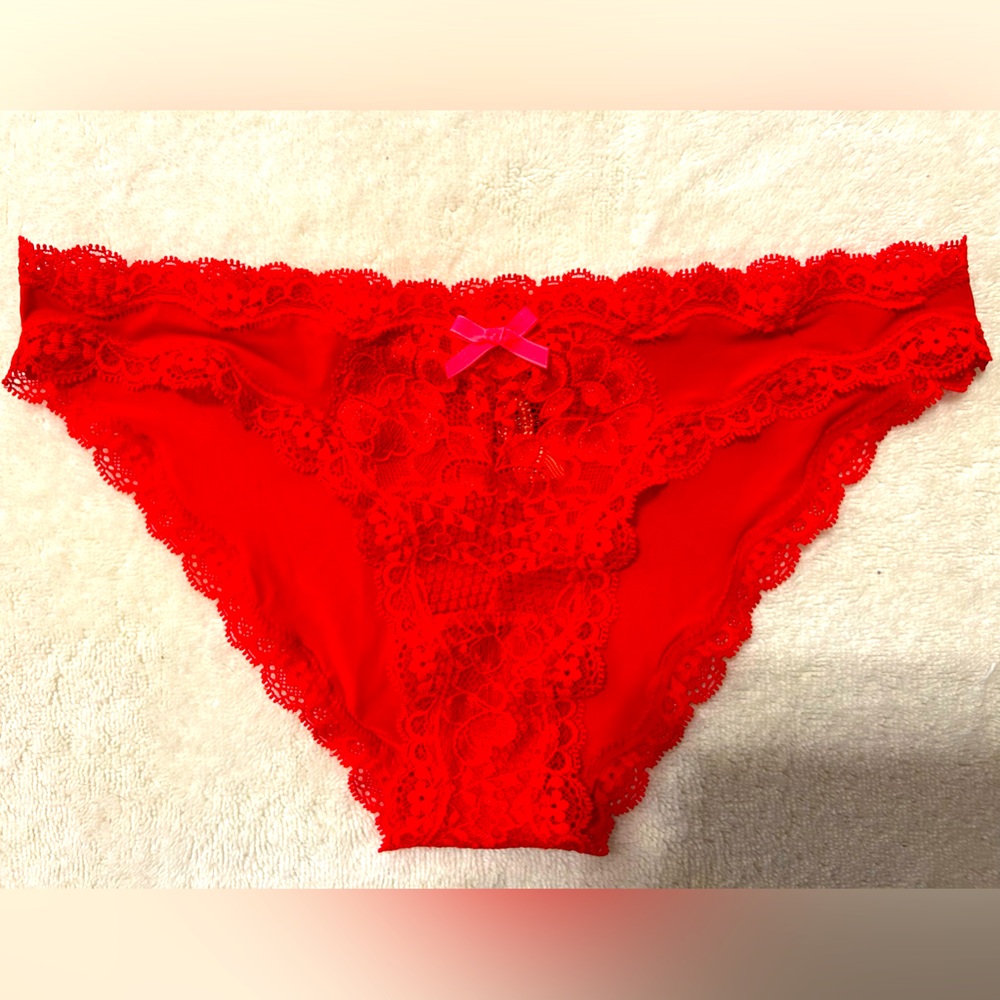 Victoria’s Secret lace-trim panty